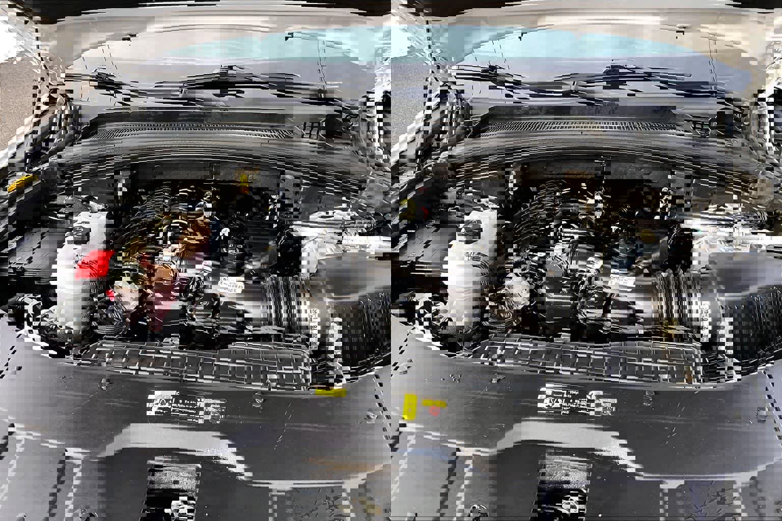 Used 2024 Jeep Grand Cherokee Laredo image 9