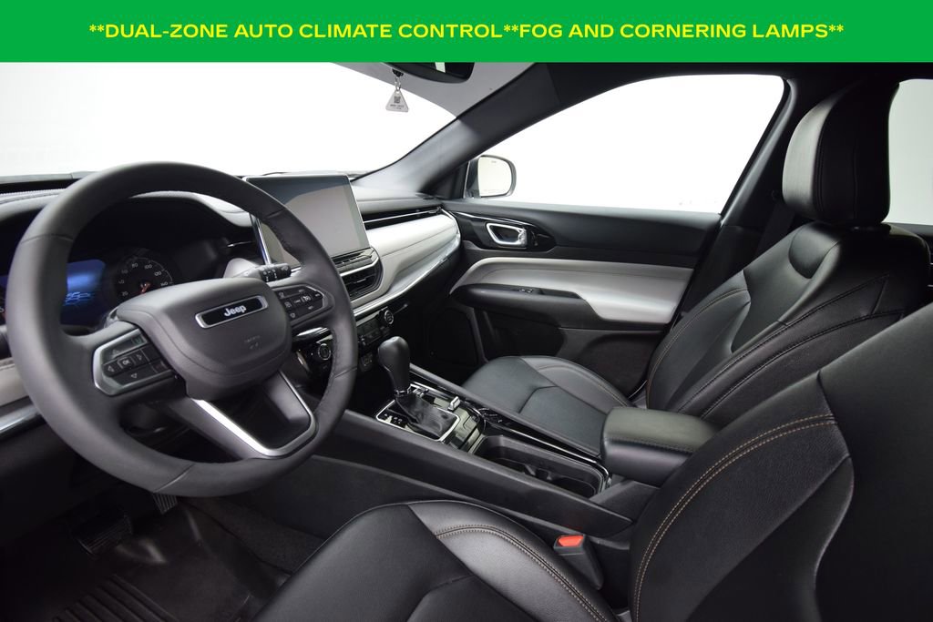 Used 2024 Jeep Compass Limited image 11