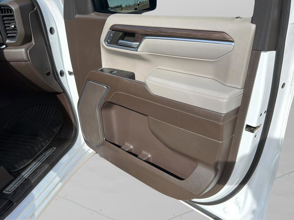 Used 2022 Chevrolet Silverado 1500 LT image 8