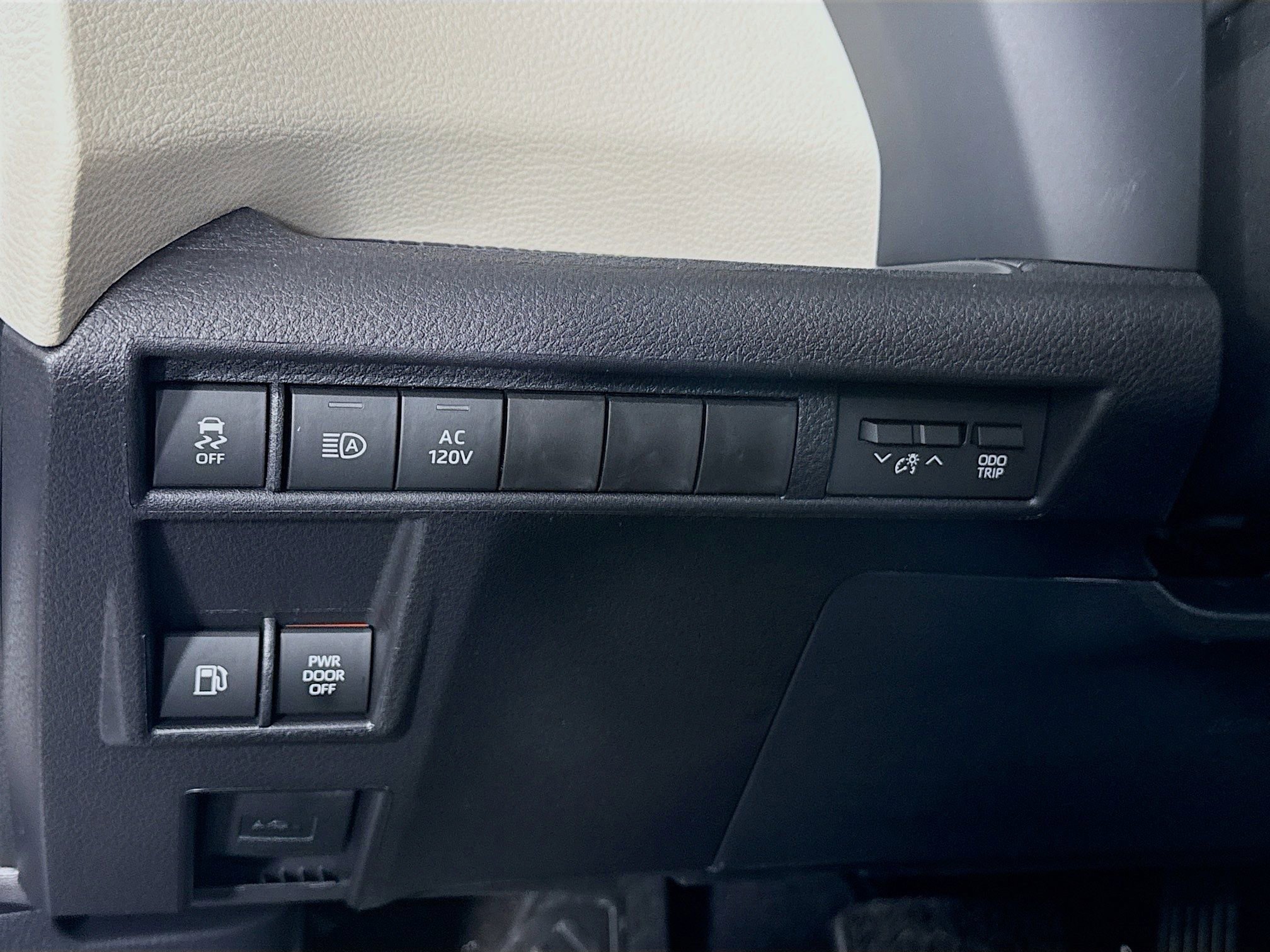 Certified 2026 Toyota Sienna Limited image 11