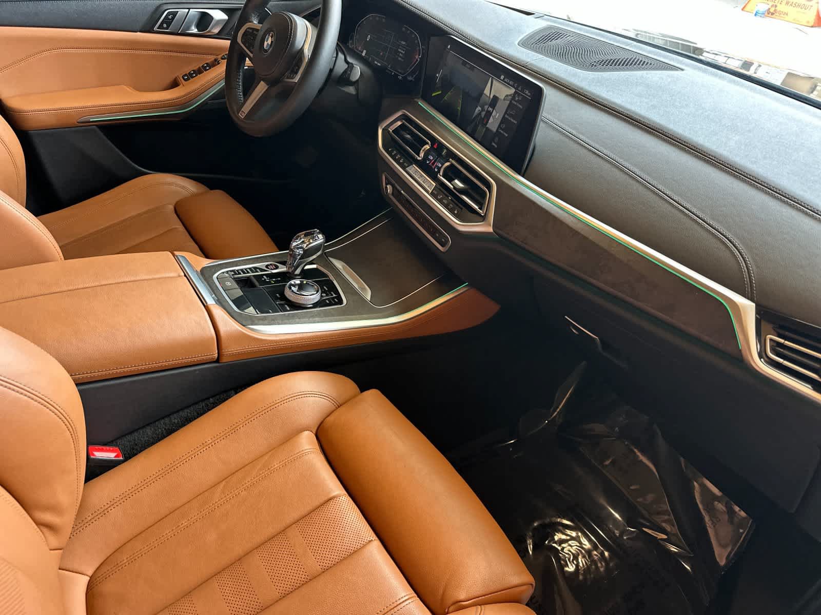 Used 2022 BMW X5 xDrive40i w/ M Sport Package AWD/4WD image 16