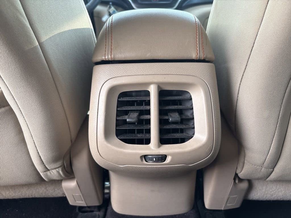 Used 2019 Jeep Cherokee Latitude w/ Popular Appearance Group image 21