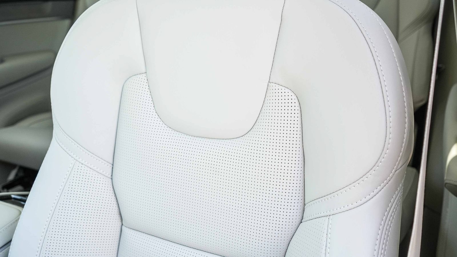 New 2026 Volvo XC90 B6 Ultra w/ Protection Package AWD/4WD image 28