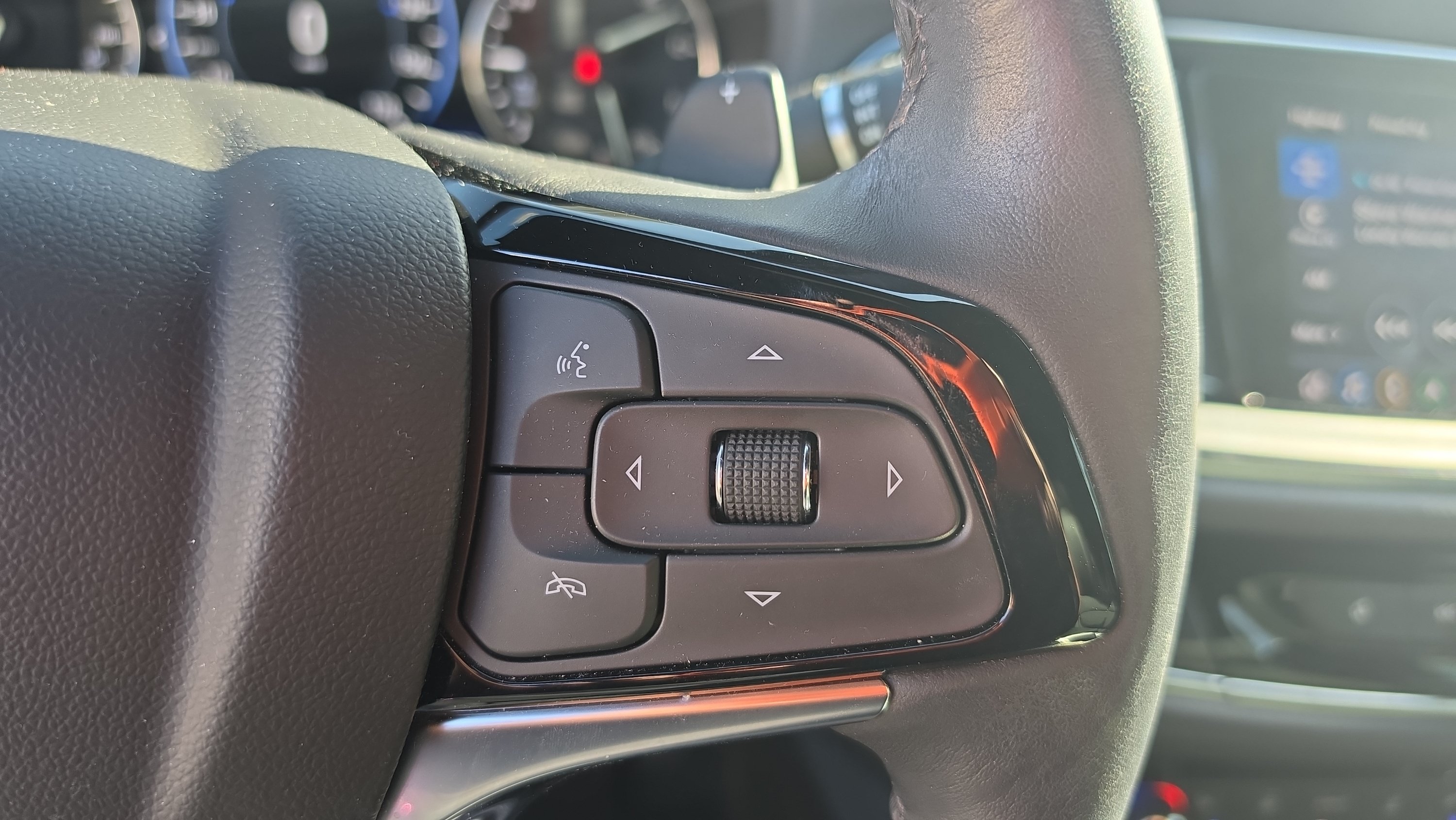 Used 2022 Buick Enclave Premium w/ LPO, Touring Package FWD image 14