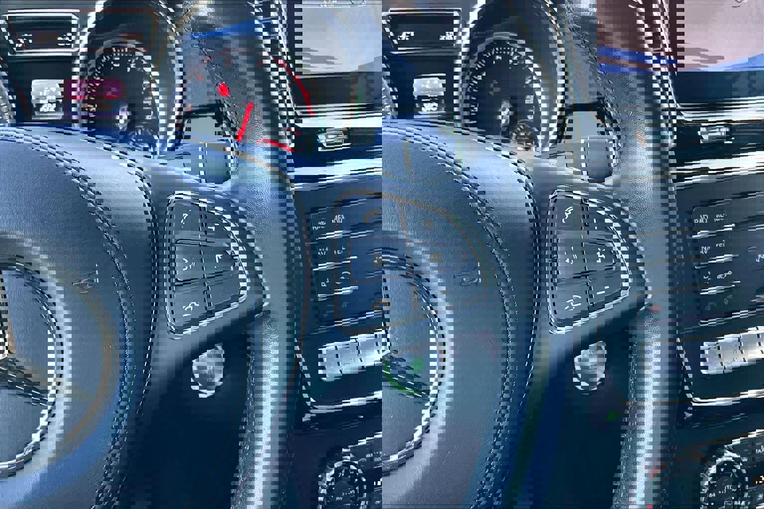 Used 2018 Mercedes-Benz GLS 550 4MATIC image 24