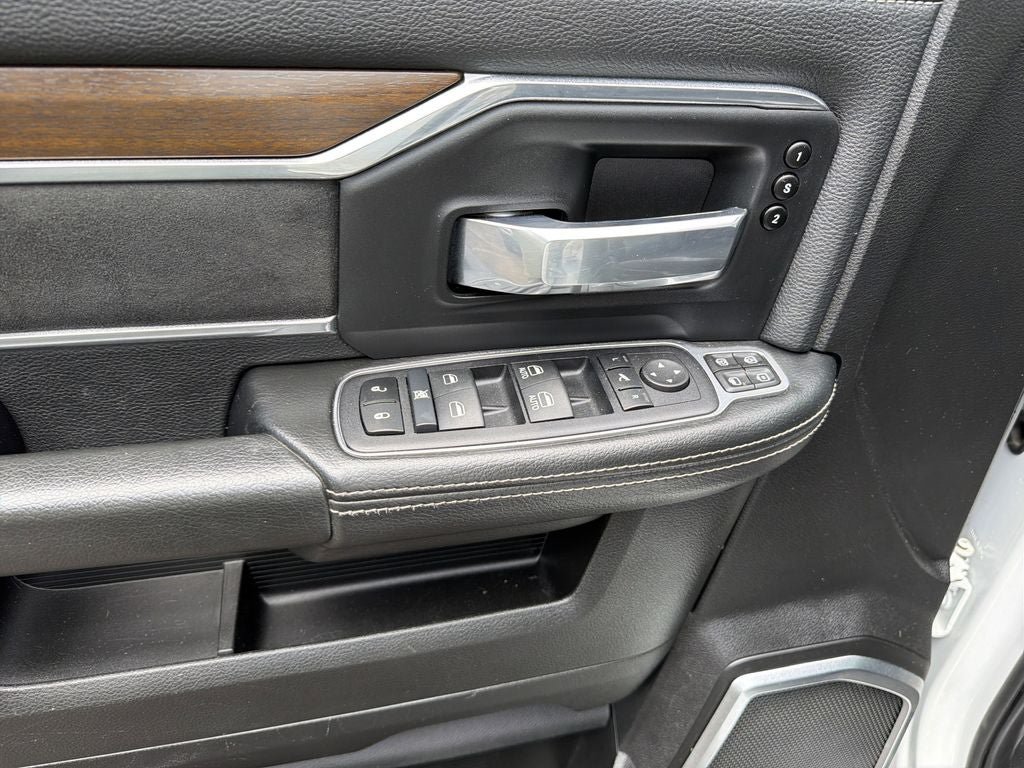 Used 2024 RAM 2500 Laramie AWD/4WD image 14