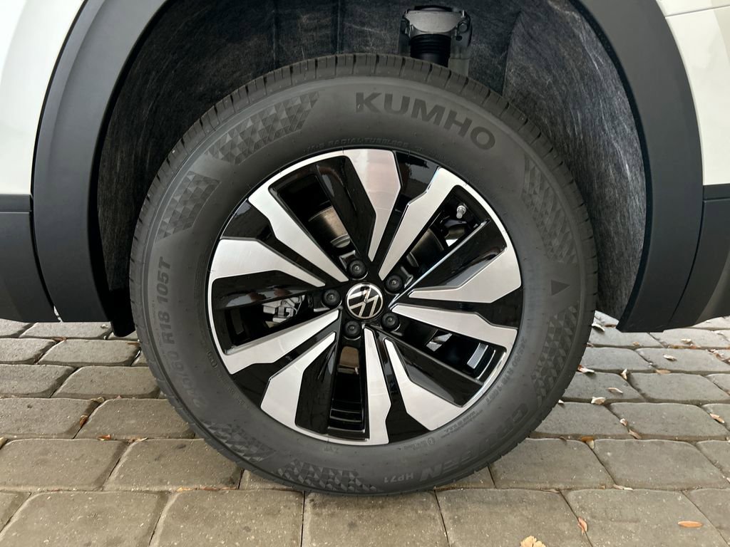 New 2026 Volkswagen Atlas SE image 43