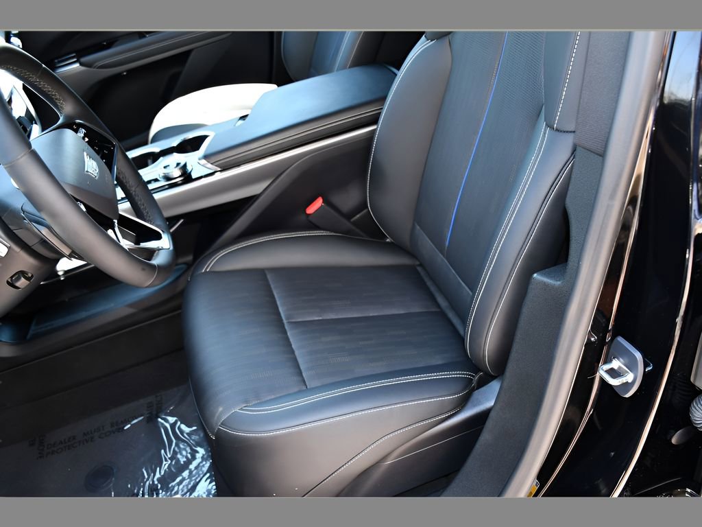 Certified 2024 Cadillac Lyriq Luxury AWD/4WD image 14