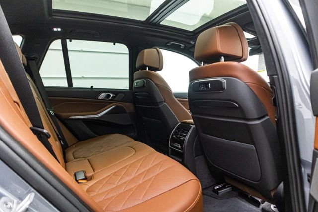 Used 2026 BMW X5 M60i image 22