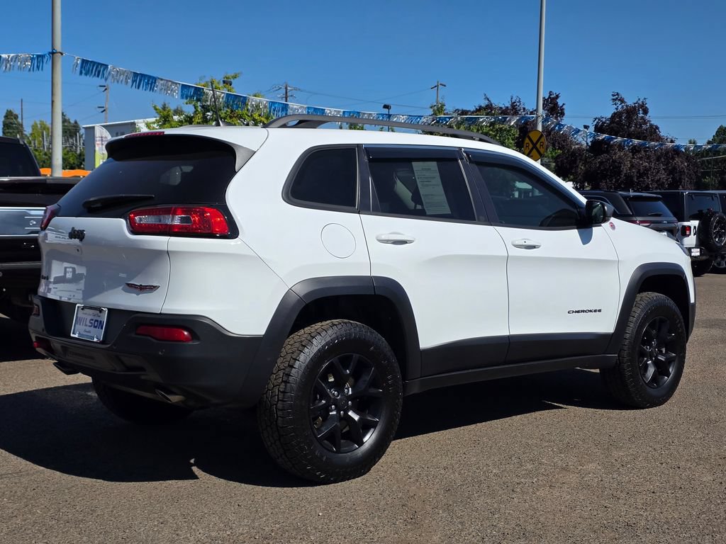 Used 2018 Jeep Cherokee Trailhawk AWD/4WD image 2