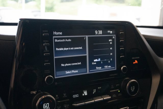 Used 2022 Toyota Highlander L FWD image 27