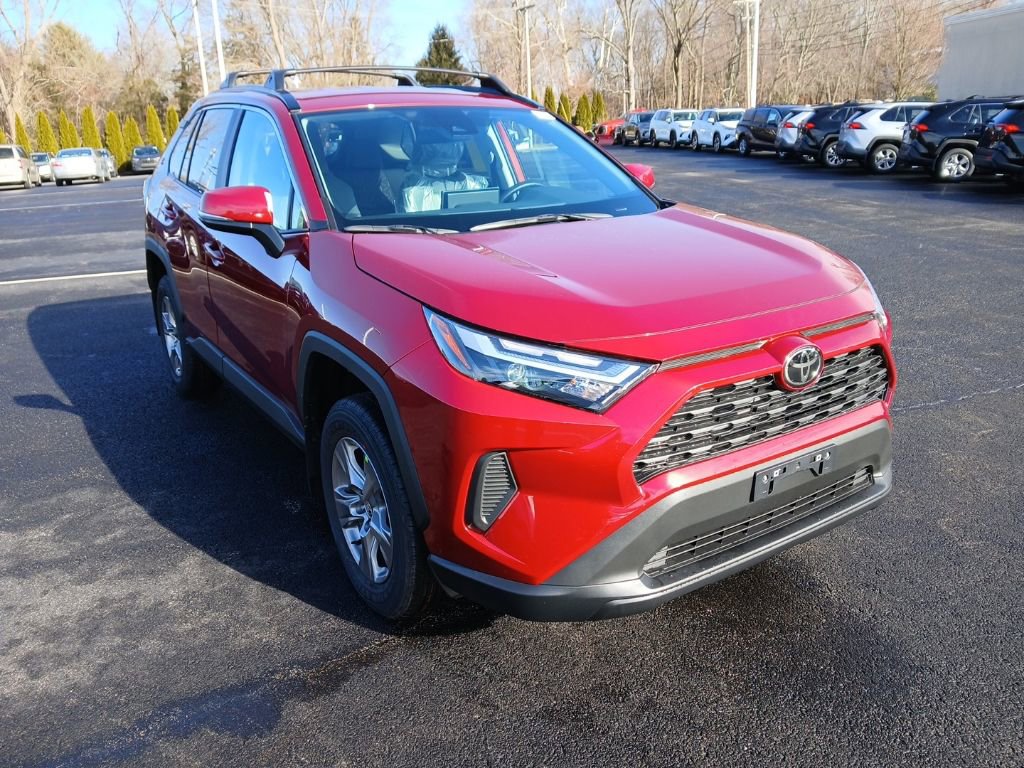 New 2025 Toyota RAV4 XLE video 1