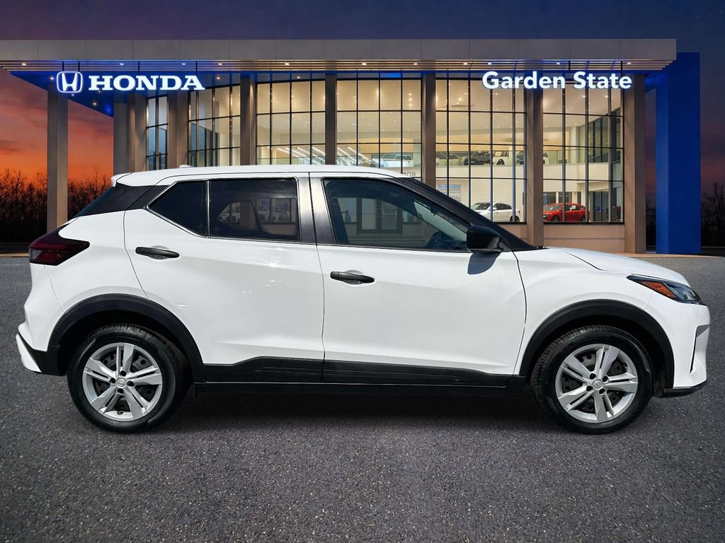 Used 2023 Nissan Kicks S FWD image 5