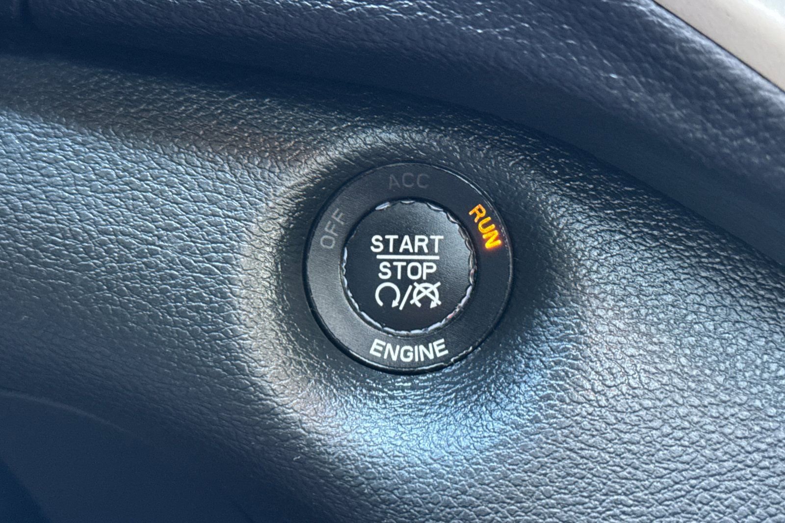 Used 2015 Jeep Cherokee Latitude w/ Comfort/Convenience Group image 21