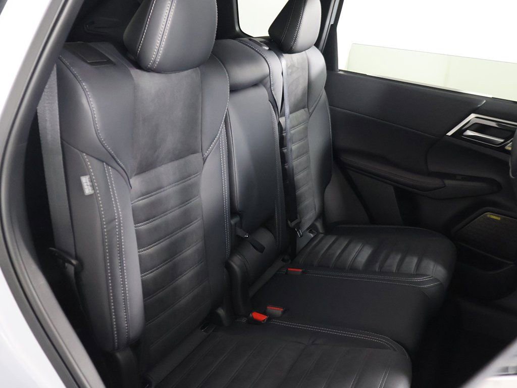 New 2026 Mitsubishi Outlander SE image 36