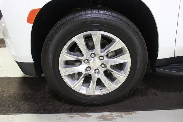 Used 2022 Chevrolet Suburban Premier image 18