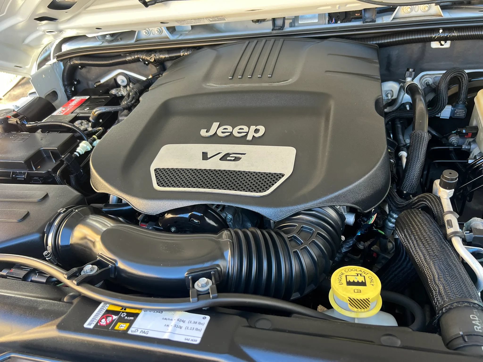 Used 2014 Jeep Wrangler Sport w/ Connectivity Group AWD/4WD image 31