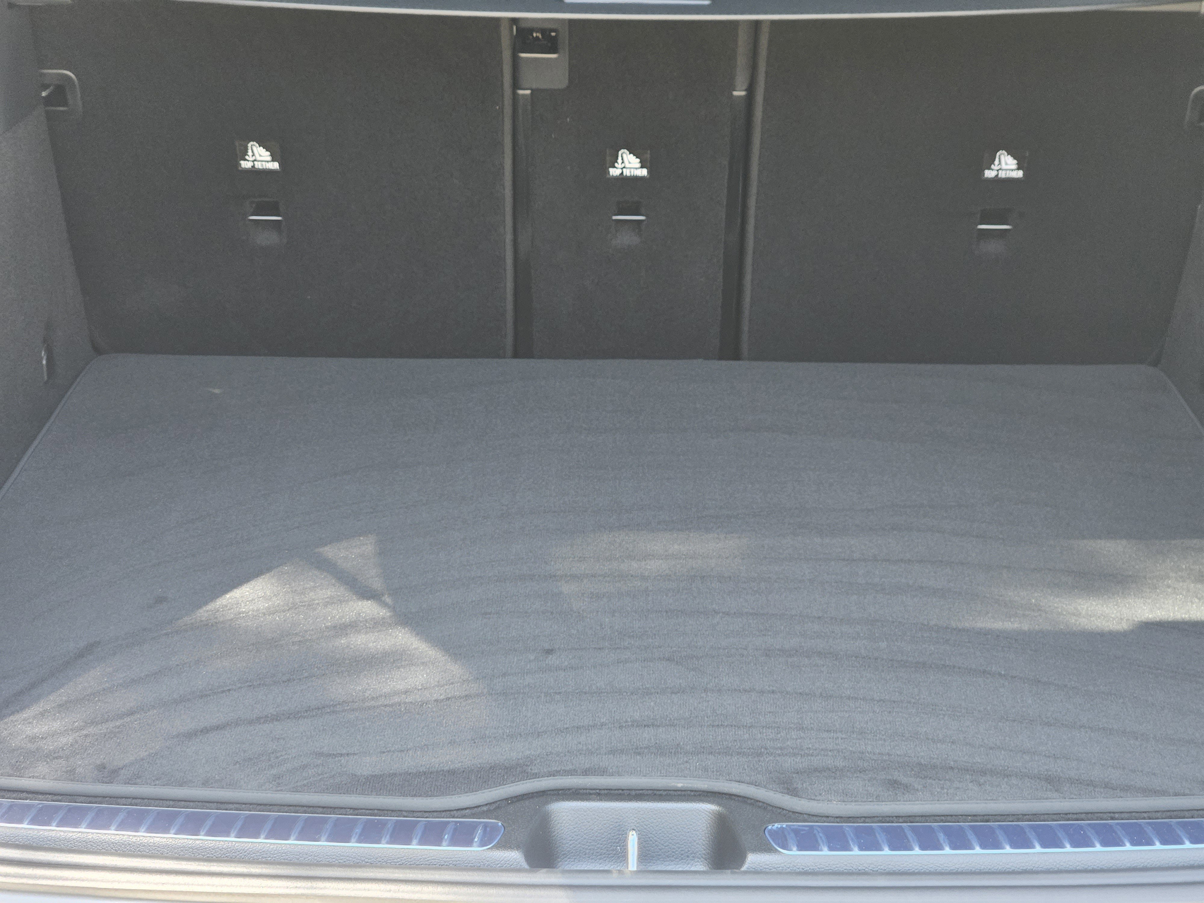 Certified 2025 Mercedes-Benz GLC 300 4MATIC image 6
