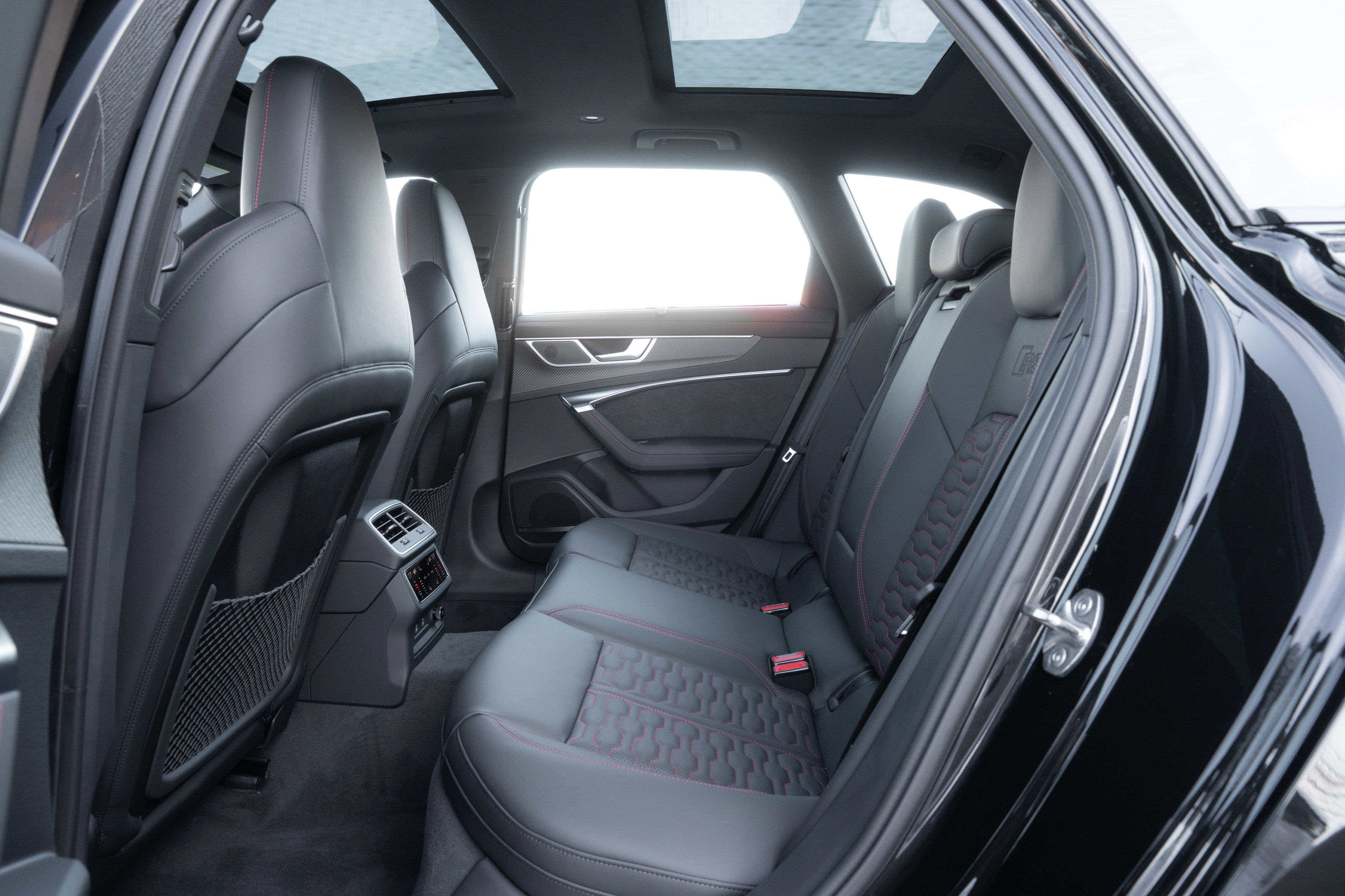 New 2026 Audi RS 6 performance image 32