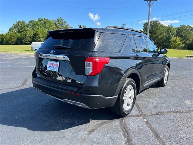 Certified 2022 Ford Explorer XLT w/ Equipment Group 202A image 3