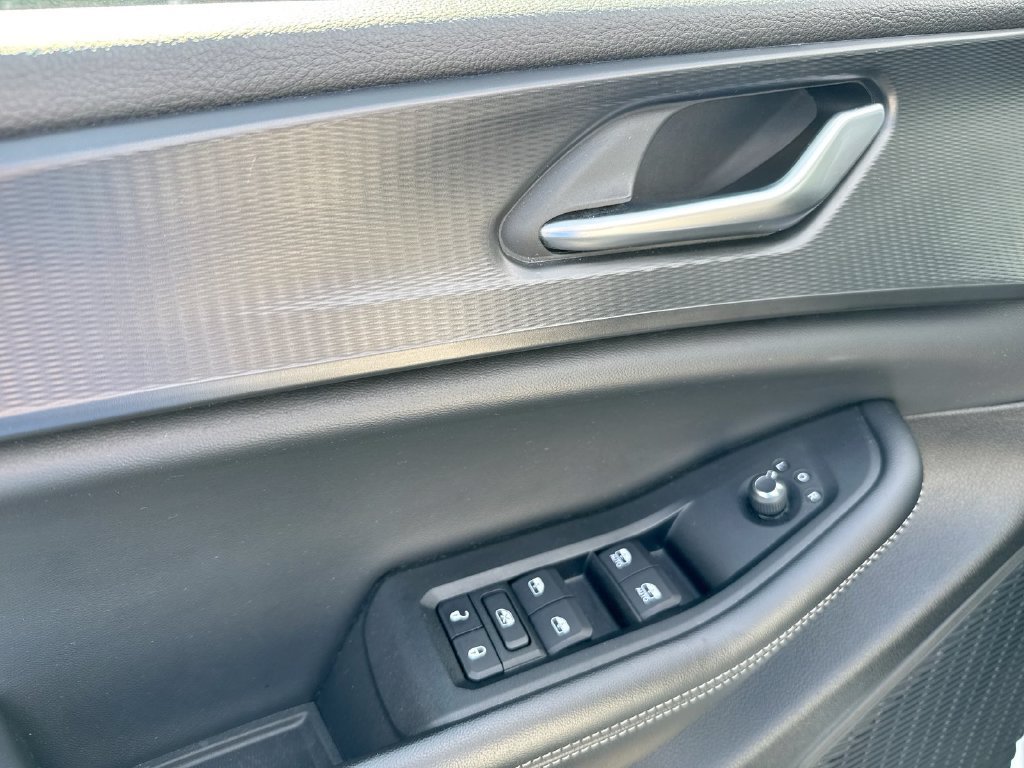 Used 2024 Jeep Grand Cherokee Laredo w/ Luxury Tech Group I AWD/4WD image 20