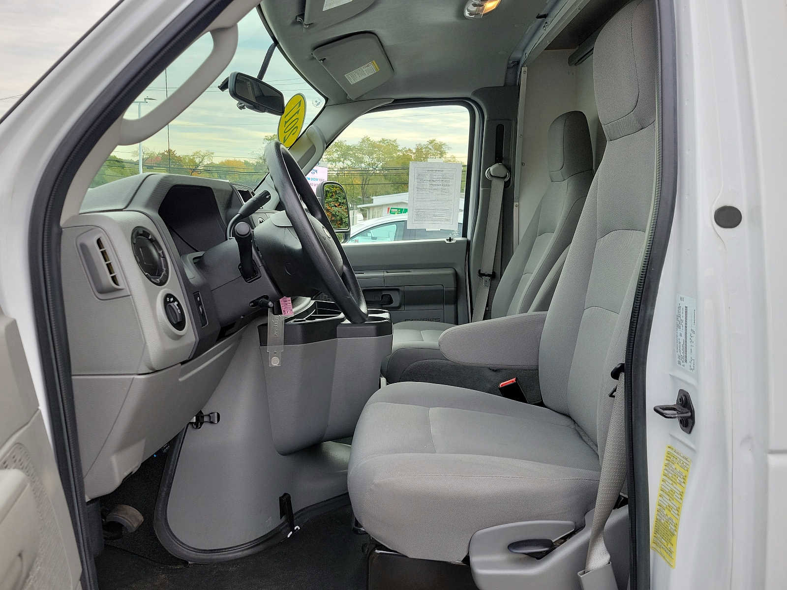 Used 2017 Ford E-350 and Econoline 350 Super Duty w/ Power Windows & Locks Group image 12