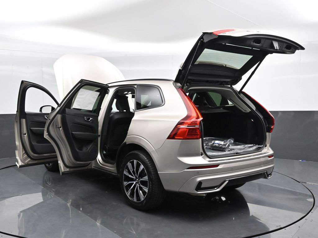 New 2025 Volvo XC60 B5 Core w/ Protection Package Premier image 47