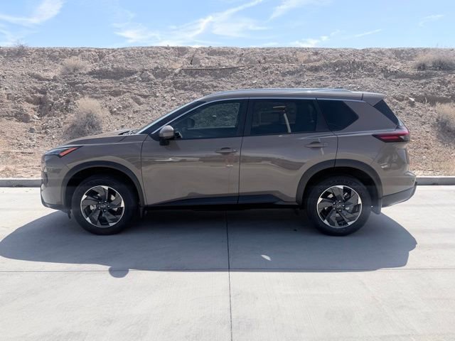 Certified 2024 Nissan Rogue SV w/ SV Premium Package FWD image 5