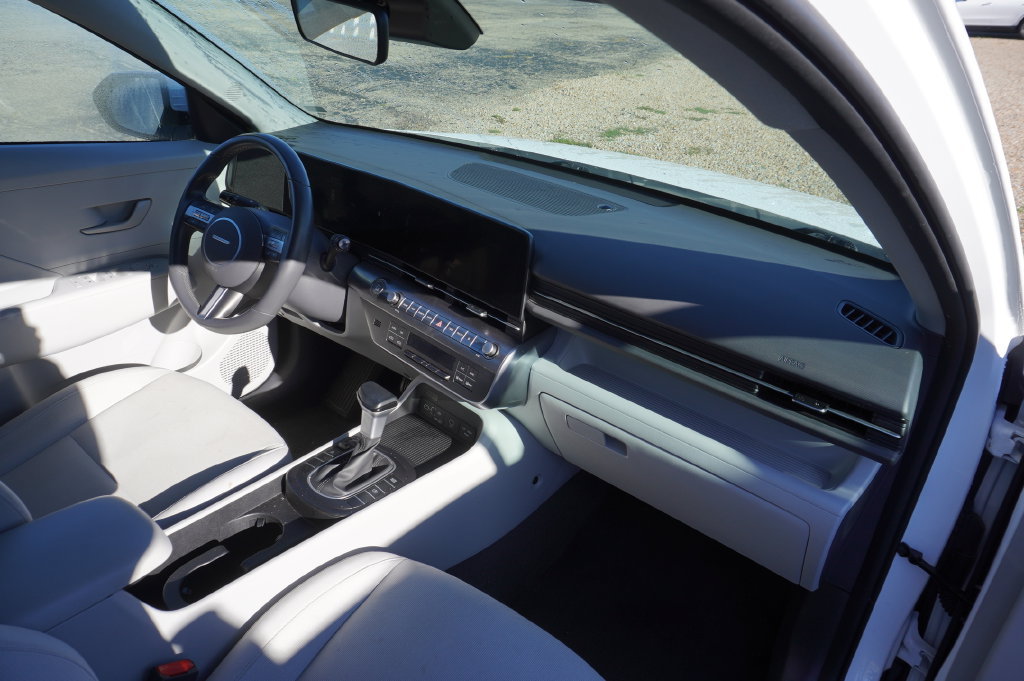 Used 2025 Hyundai Kona SEL AWD/4WD image 8