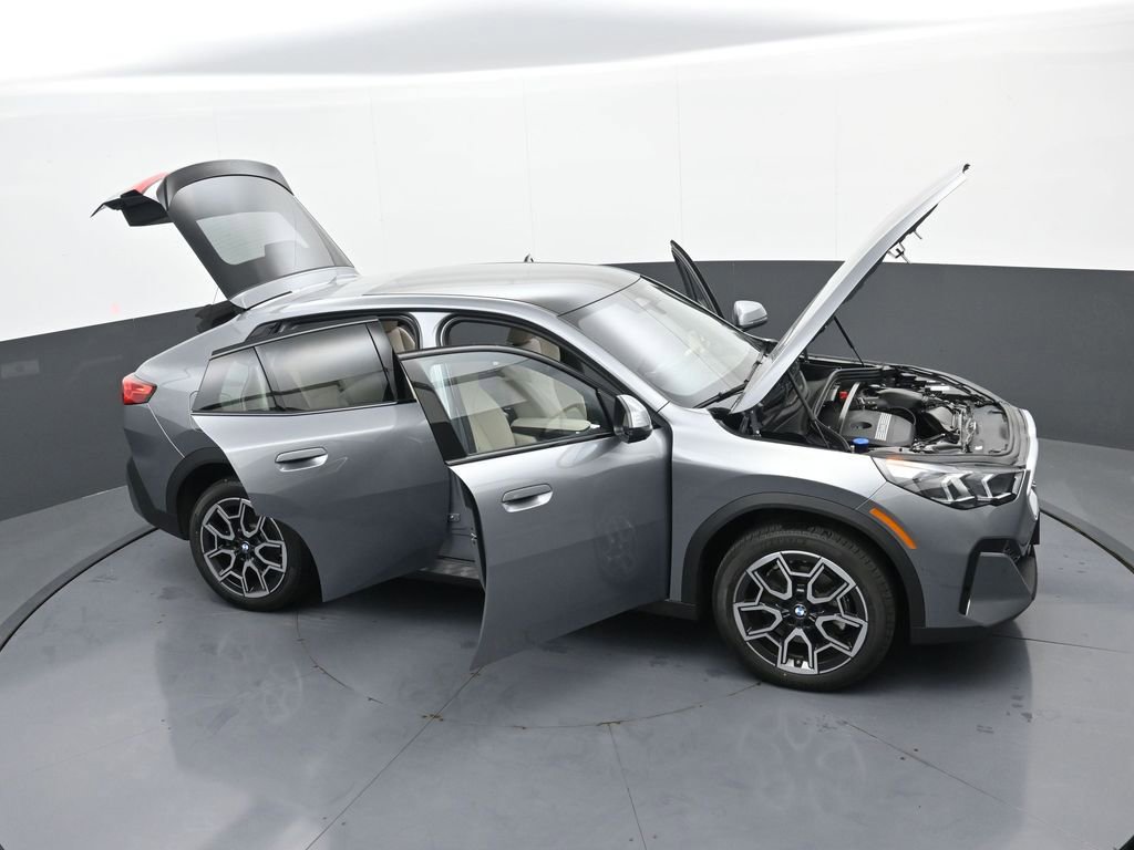 Used 2025 BMW X2 xDrive28i w/ Premium Package image 38