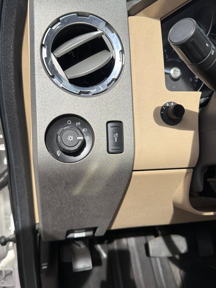 Used 2011 Ford F250 Lariat w/ Lariat Ultimate Pkg AWD/4WD image 11