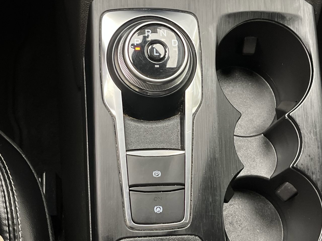 Certified 2024 Ford Escape Platinum AWD/4WD image 25