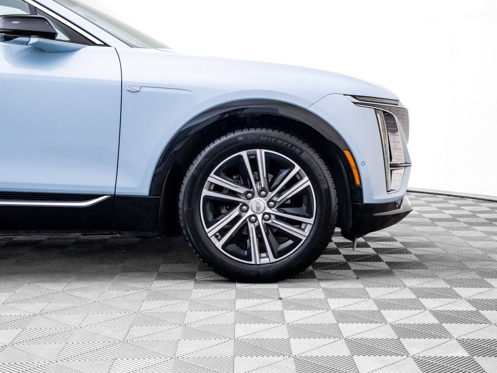 Certified 2024 Cadillac Lyriq Luxury w/ LPO, Floor Liner Package AWD/4WD image 39