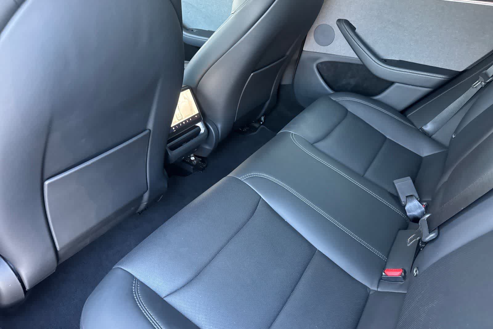 Used 2024 Tesla Model 3 Standard Range RWD image 4