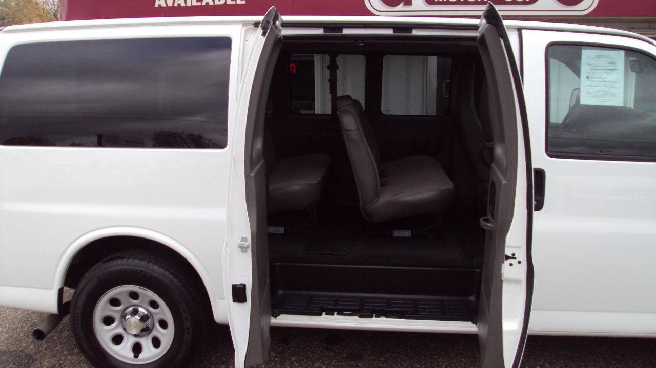 Used 2014 Chevrolet Express 1500 LT w/ LT Preferred Equipment Group AWD/4WD image 11