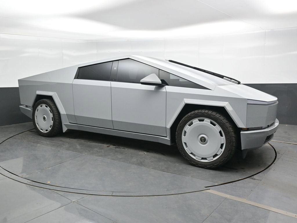 Used 2024 Tesla Cybertruck AWD Crew Cab image 5