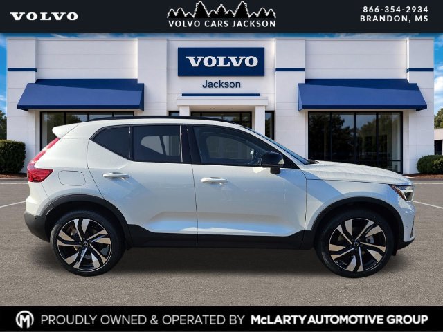 New 2026 Volvo XC40 B5 Ultra w/ Protection Package Premier AWD/4WD image 3