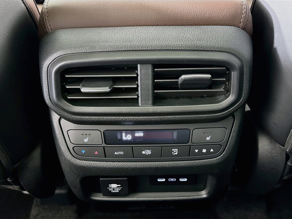 Used 2024 Honda Pilot Elite image 26