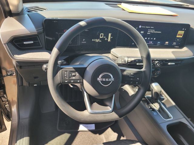 Used 2026 Nissan Kicks SV FWD image 30