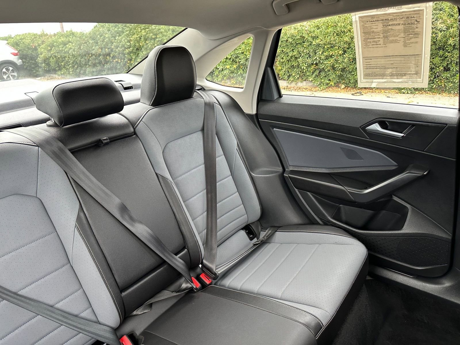 Used 2025 Volkswagen Jetta SE image 39