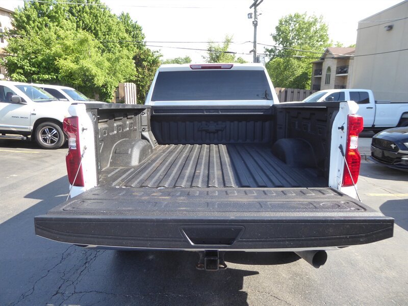 Used 2023 Chevrolet Silverado 2500 LT AWD/4WD image 33