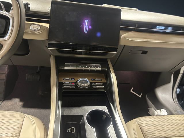 Used 2025 Lincoln Nautilus Reserve w/ Jet Appearance Package image 11