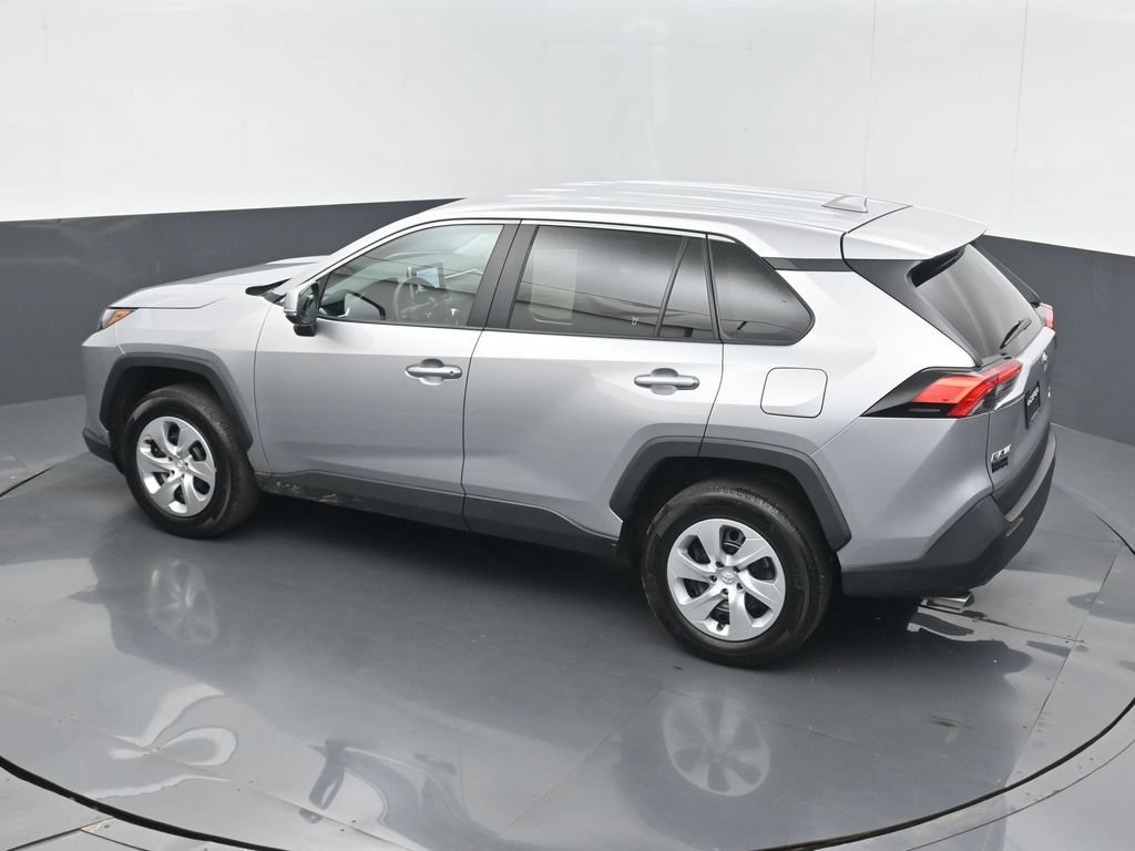 Used 2025 Toyota RAV4 LE AWD/4WD image 15