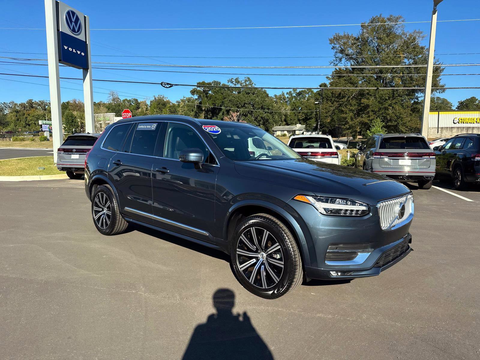 Certified 2025 Volvo XC90 B5 Core image 7