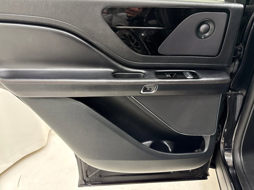 Used 2021 Lincoln Aviator Reserve w/ Equipment Group 208A image 18
