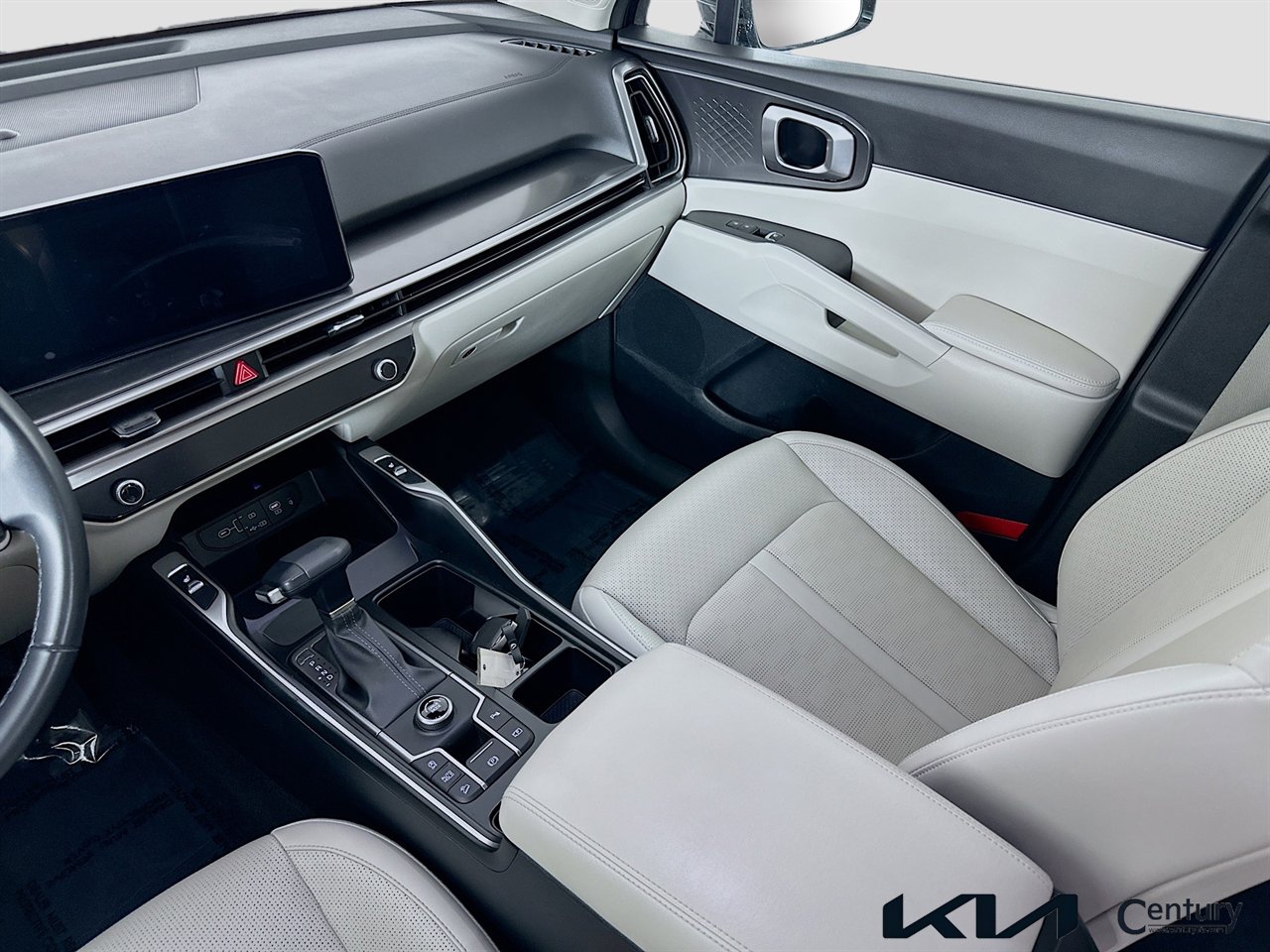 Certified 2025 Kia Sorento EX w/ Panoramic Sunroof Package image 22