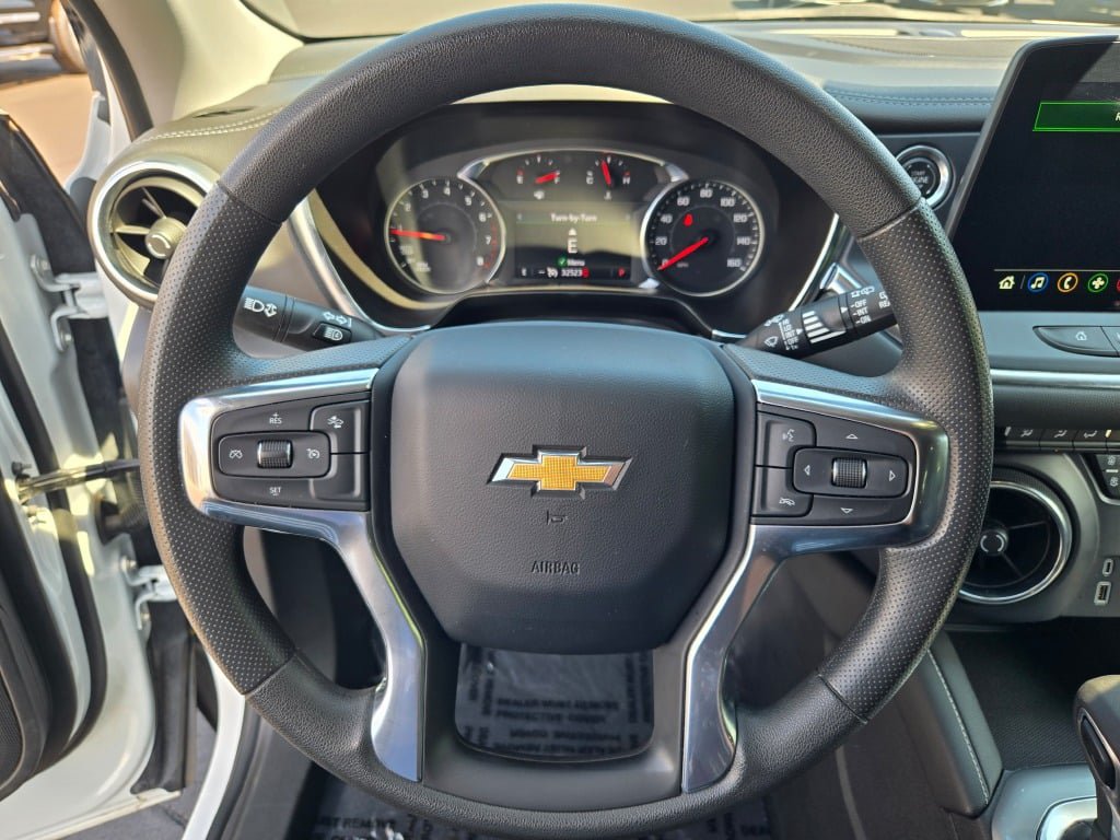 Certified 2025 Chevrolet Blazer LT FWD image 33
