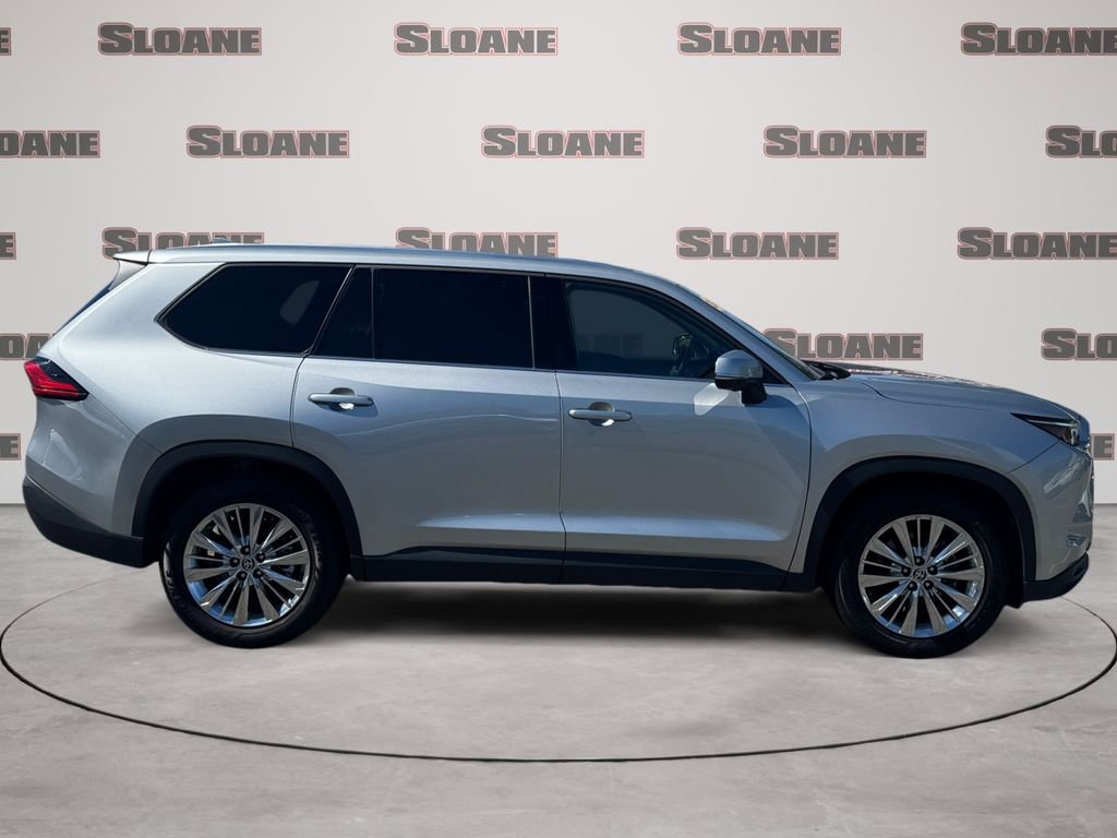Used 2024 Toyota Grand Highlander AWD image 6