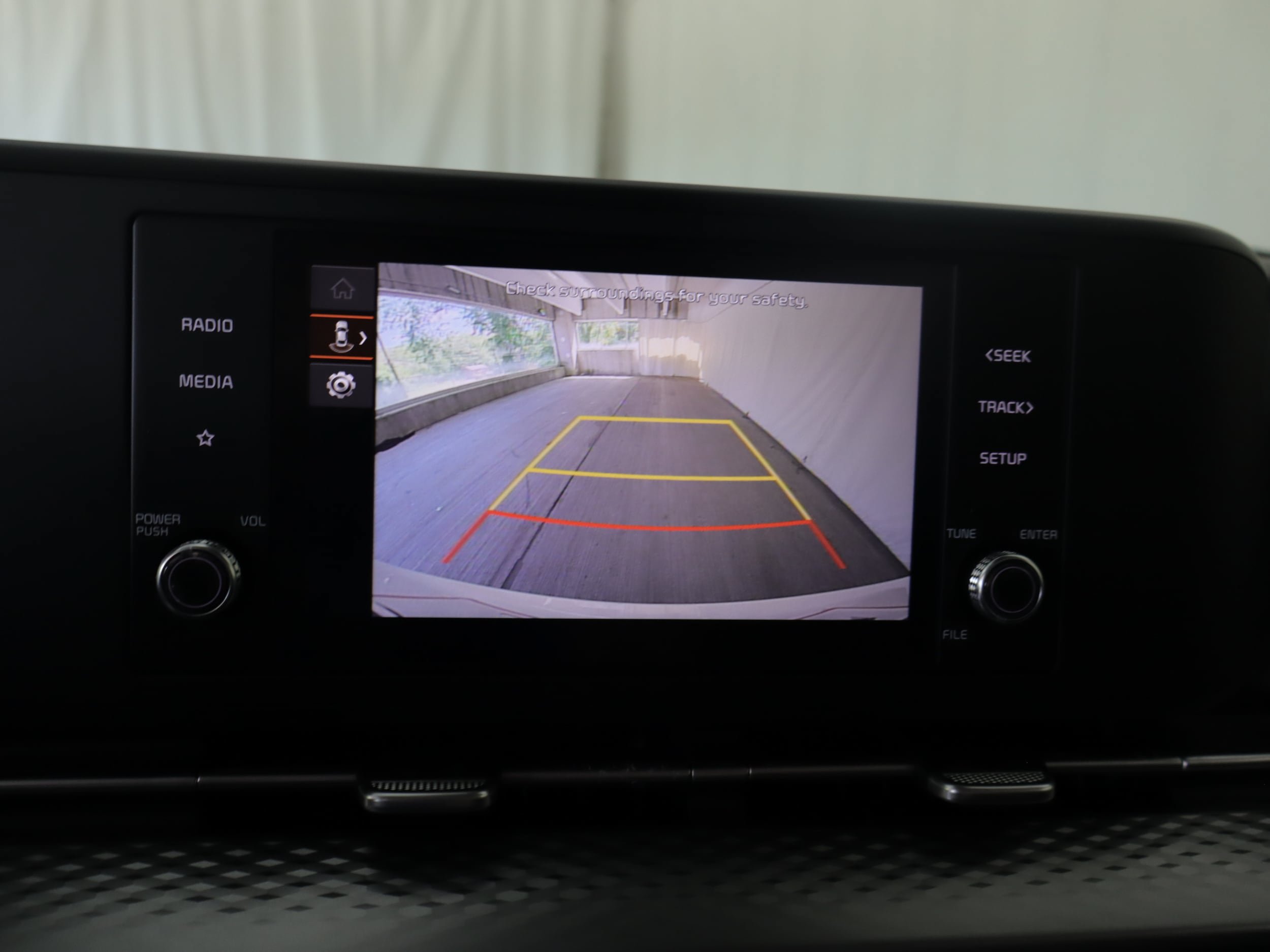 Used 2024 Kia Carnival LX FWD image 15