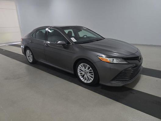 Used 2019 Toyota Camry XLE image 1